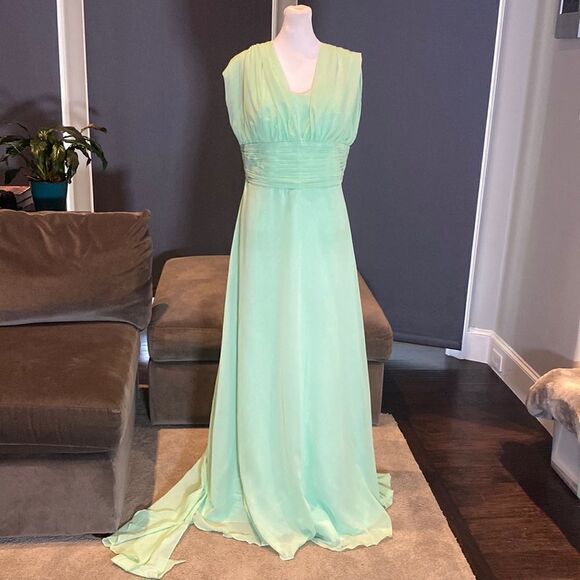 Women’s Full Length Sleeveless Green Chiffon Dress Long Flowing Panels Size 14 - Picture 2 of 12